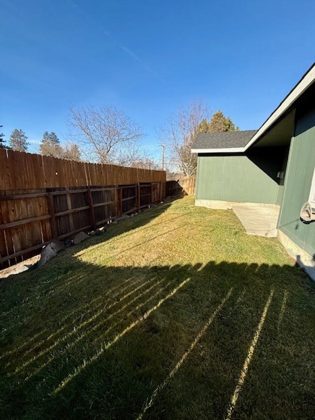 Photo - Lovely SE Single Story 3 Bedroom Home with Office!