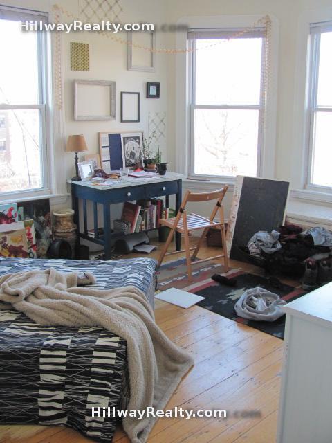 Building Photo - 852 Huntington Ave Unit 1 Rental