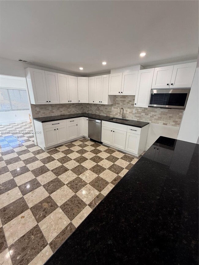 Photo - 7314 SW 22nd St