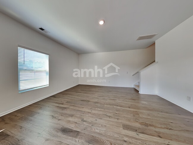 Photo - 486 Spanish Wells Rd