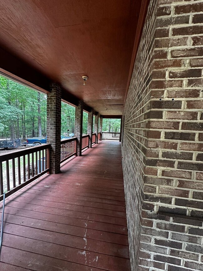 105 Bear Creek Ct