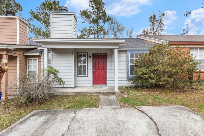 Upgraded 2x2 in great location AVAILABLE NOW - Upgraded 2x2 in great location AVAILABLE NOW House