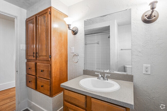 Old Post Quadrangle Home - Bathroom