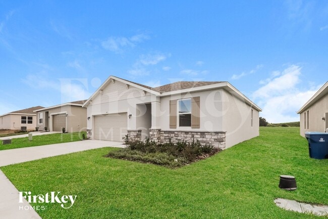 Photo - 425 Reina Wy