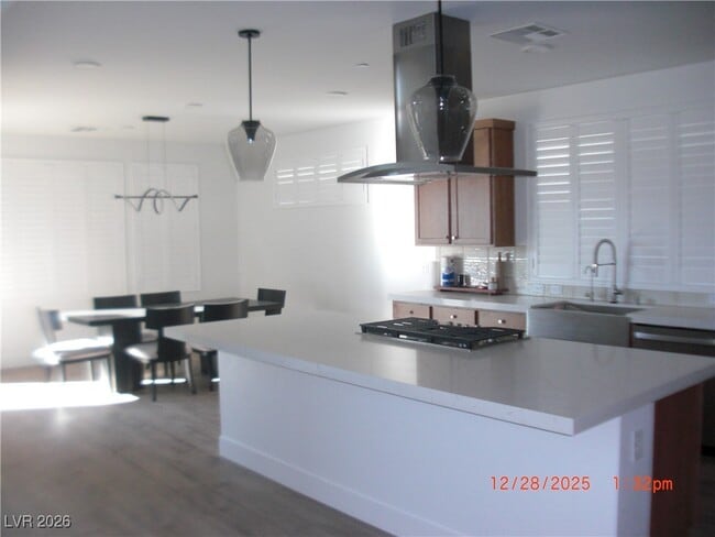 Photo - 9751 Evergreen Pne St