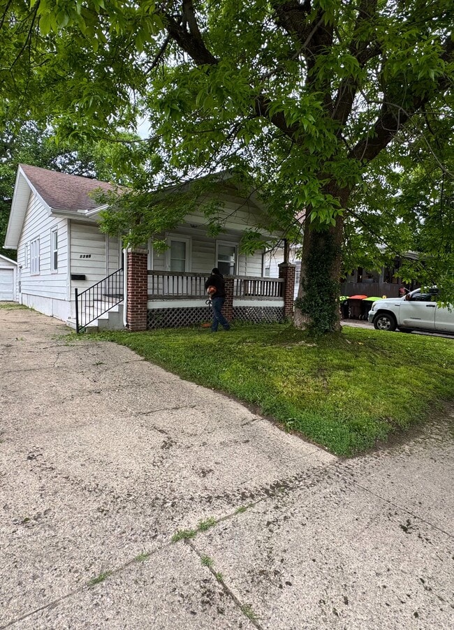 Building Photo - 1765 N Monroe St