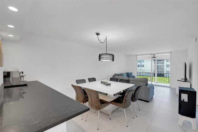 Photo - 8911 S Hollybrook Blvd Unit 201