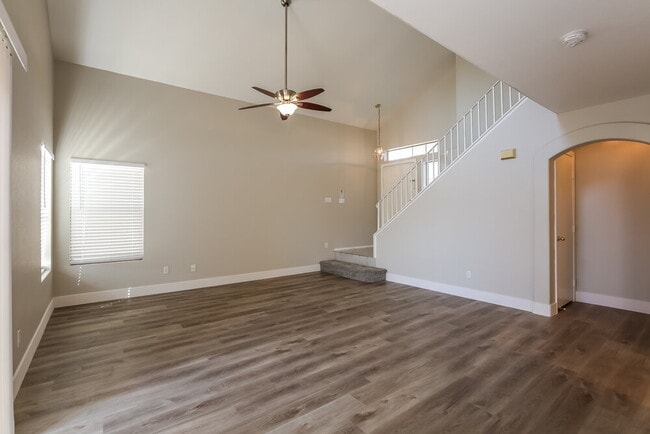 Photo - 4729 Cliff Breeze Dr