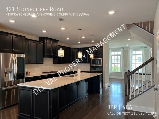 Building Photo - 821 Stonecliffe Rd Rental
