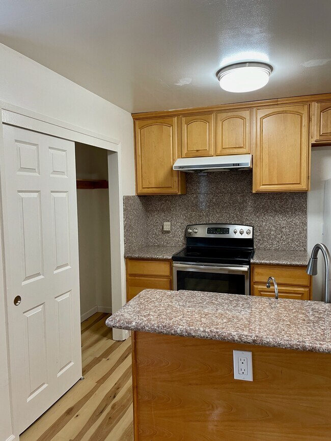 Photo - 365 N 3rd St