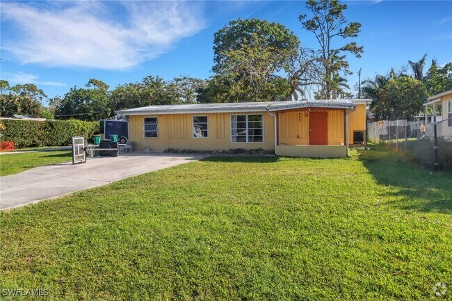 Building Photo - 156 4th St Rental