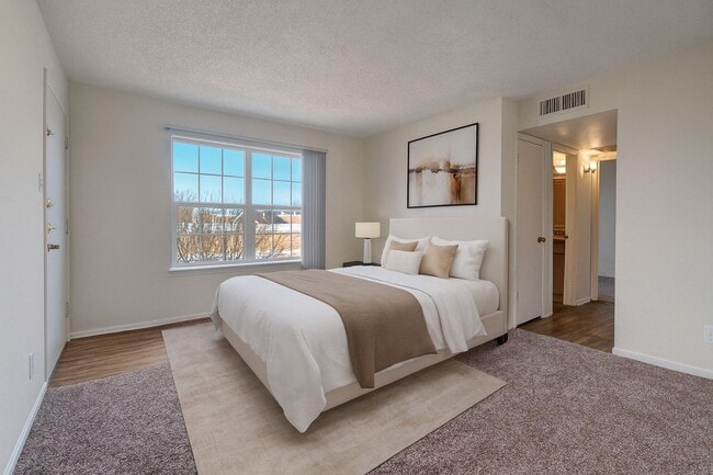 Photo - Golden Crest