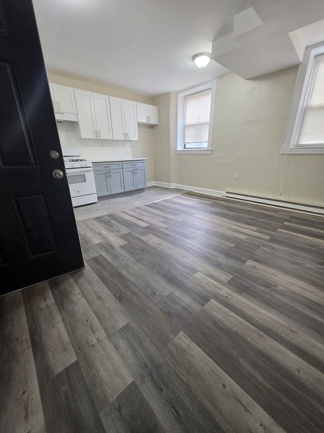 Photo - 125 Osborne Ter Unit 17