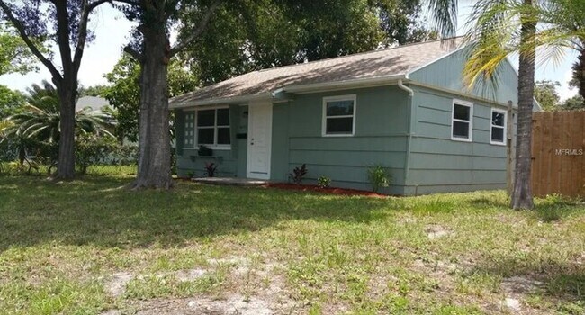 Photo - Home For Rent in St Petersburg!
