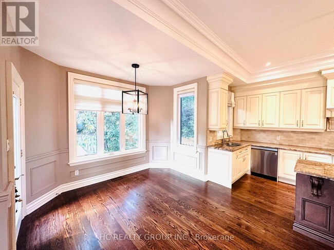 Photo - 546 Melrose Ave