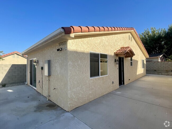 Building Photo - 37022 La Contempo Ave Rental