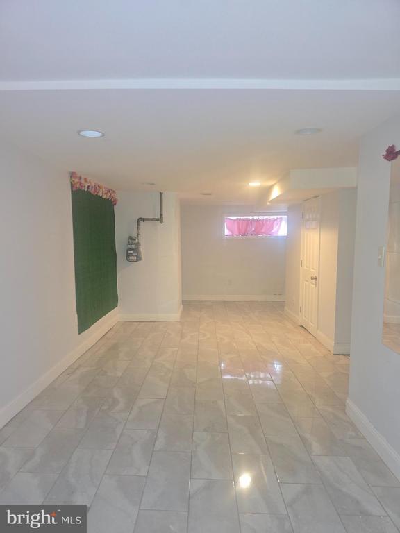 Photo - 5538 Delancey St