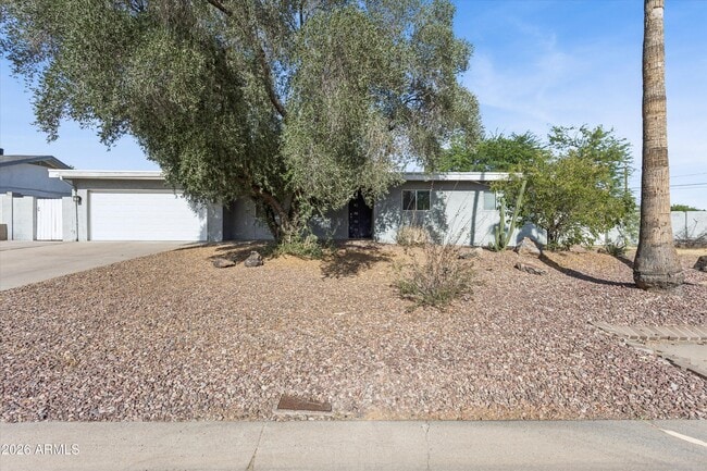 Building Photo - 13801 N 56th Pl