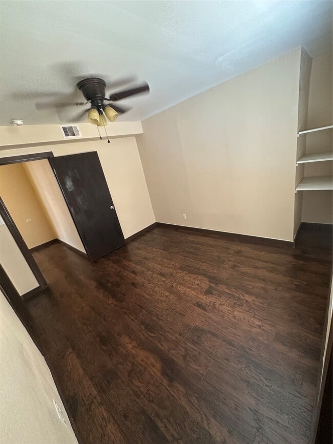 Photo - 10715 Hillman Dr