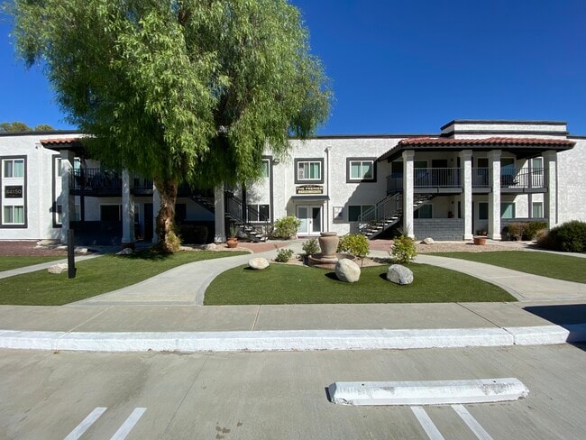 Photo - Premier of West Lancaster