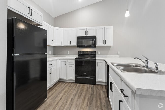 1BR, 1BA - 689SF - Kitchen