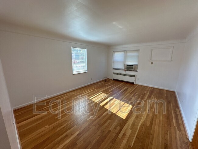 Photo - 6086 Dryden Ave Unit Apt 3