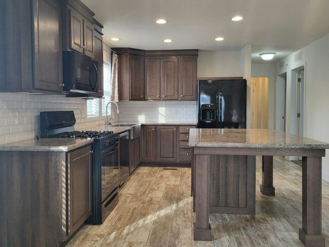 Photo - 4825 W Colonial Dr