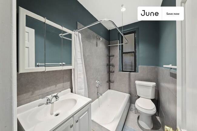 Photo - 23 E 109th St