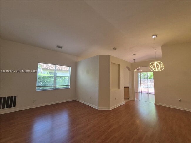 Photo - 5033 SW 134th Ave