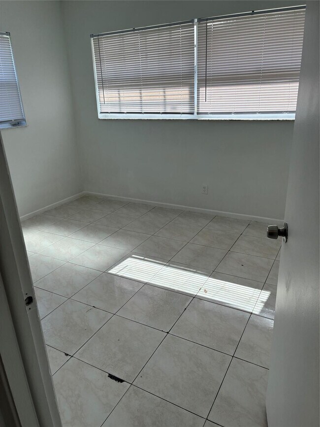 Photo - 231 NW 20th St