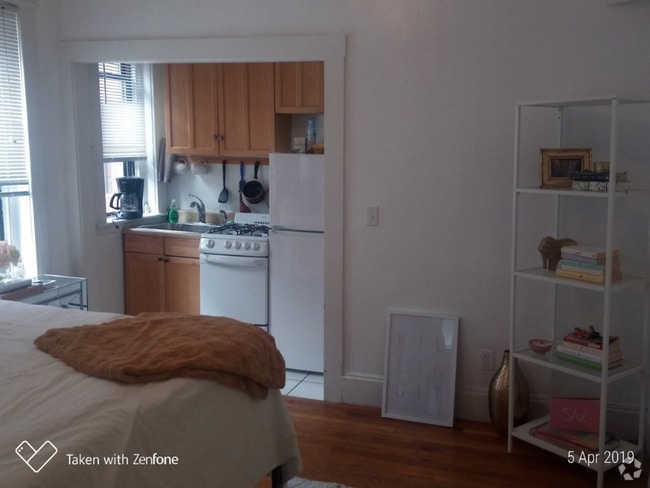 Building Photo - 39 Hemenway St Unit 9 Rental