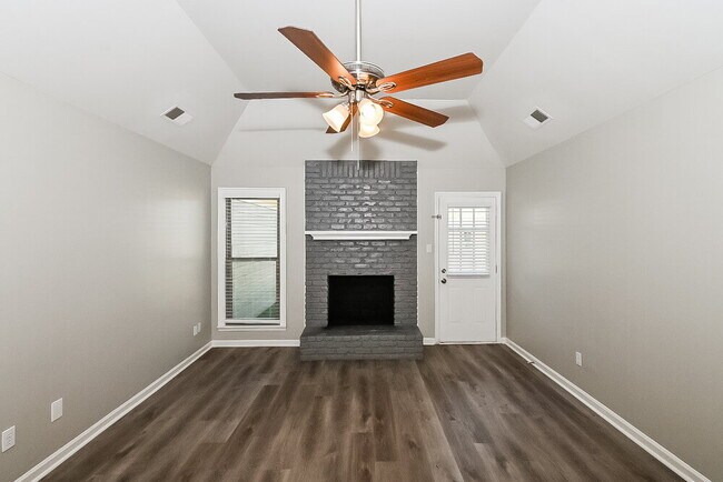 Photo - 9898 Sequoia Ln