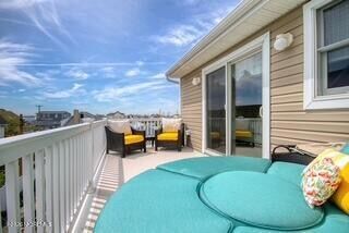 207 Ceylon Ave