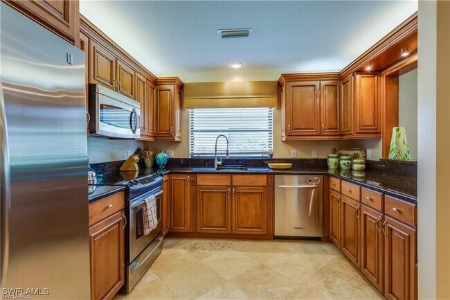 Photo - 630 95th Ave N