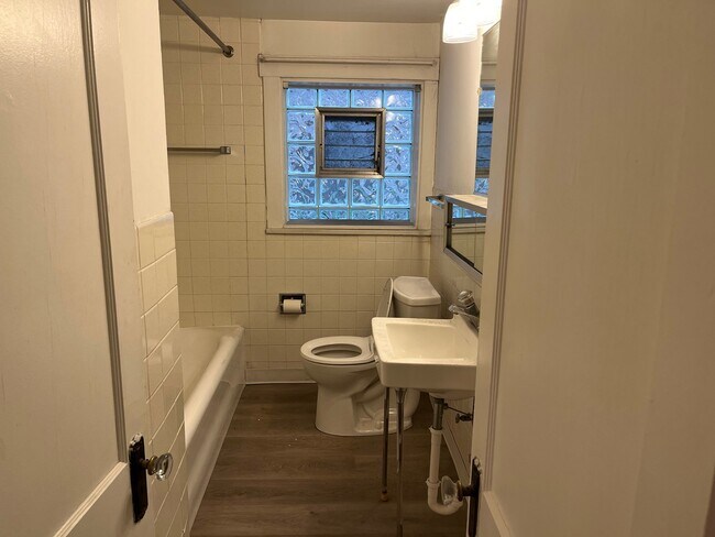 Photo - 1915 Kenilworth Ave Unit Garden Apartment