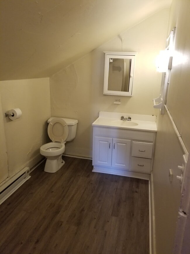 Photo - 125 Lorentz St