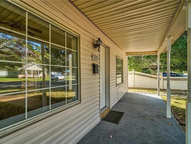 Photo - 903 N McKinley Ave
