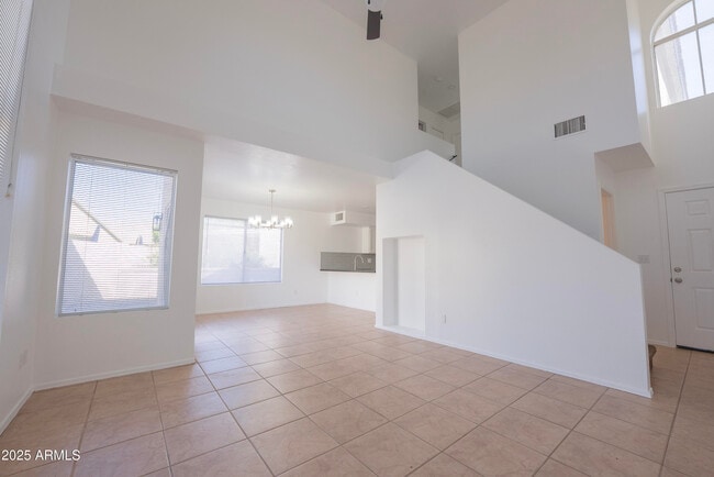 Photo - 413 S Sunrise Dr