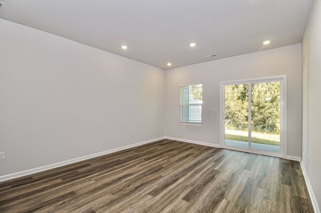 Photo - New Townhouse minutes from Ocean Isle Beach