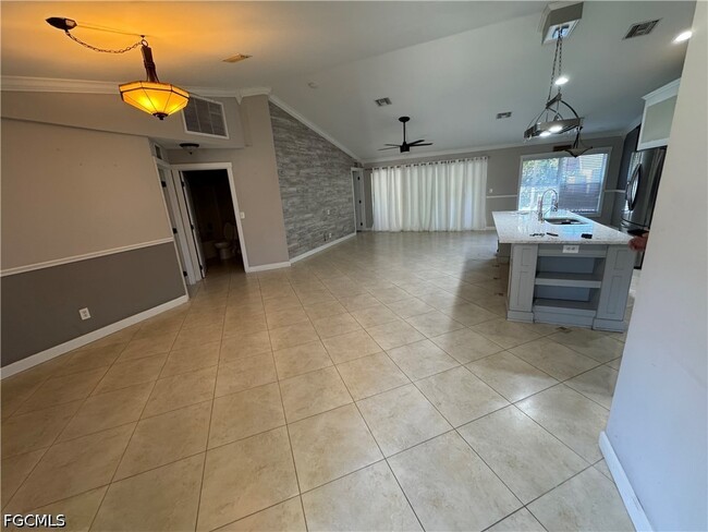 Photo - 3313 35th St W