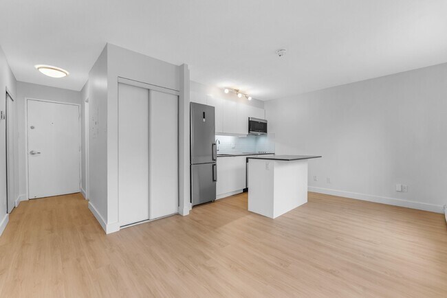 Photo - 145 York St Unit 506