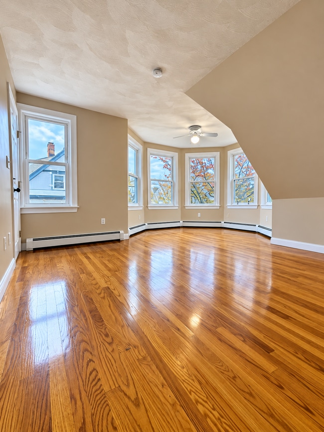 56 Rogers Ave Unit 3
