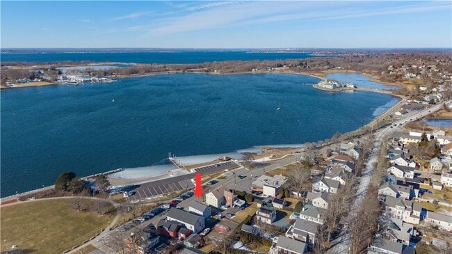 Photo - 484 Thames St