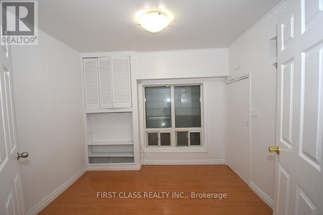 Photo - 192 Major St