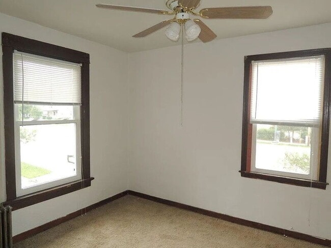 Photo - 1975 E Washington Ave Unit 2