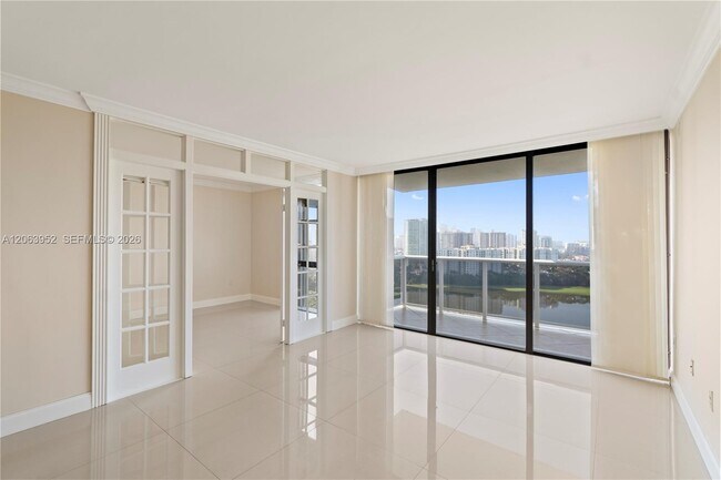 Photo - 3675 N Country Club Dr Unidad 2208
