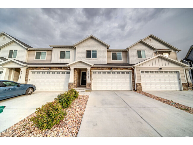 Building Photo - 15313 Tarawa Dr Rental