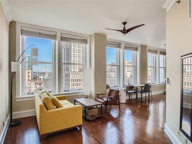 Building Photo - 57 Forsyth St NW Unit 9C