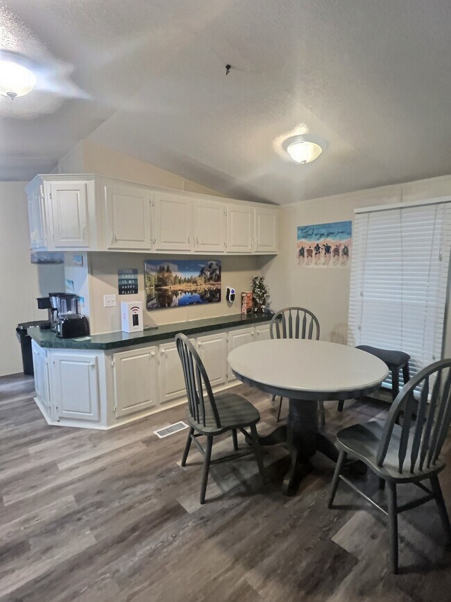 Photo - 214 Ridgeside Ct