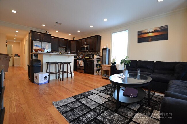 Photo - 11 Sparhawk St Unit 3